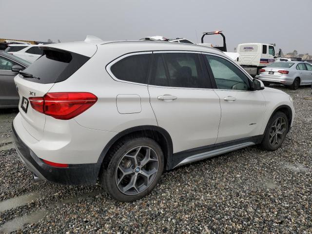 WBXHU7C3XH5H38625 - 2017 BMW X1 SDRIVE28I WHITE photo 3