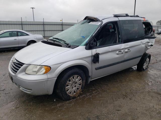 2005 CHRYSLER TOWN & COU, 