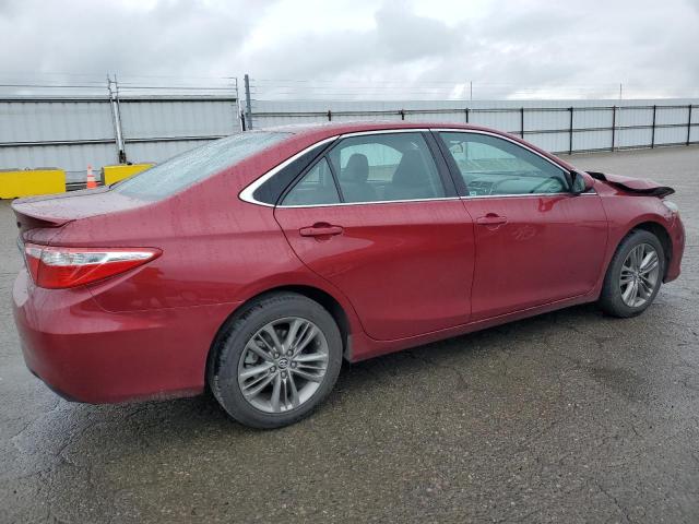 4T1BF1FKXFU969078 - 2015 TOYOTA CAMRY LE RED photo 3