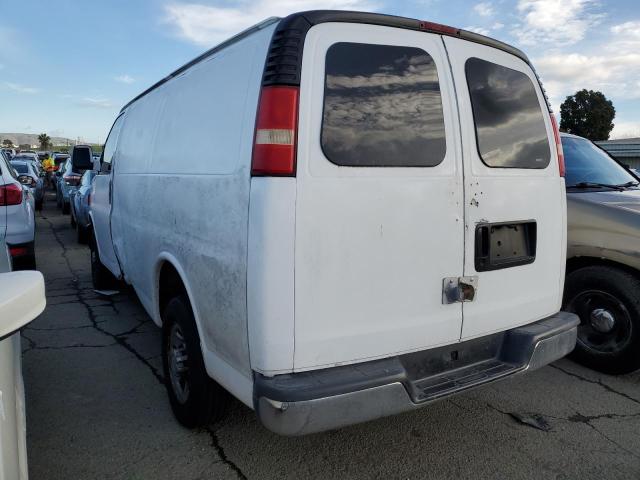 1GCGG25U431151939 - 2003 CHEVROLET EXPRESS G2 WHITE photo 2