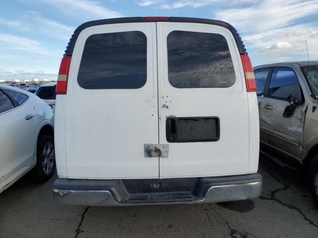 1GCGG25U431151939 - 2003 CHEVROLET EXPRESS G2 WHITE photo 6