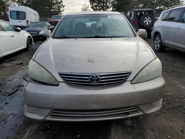 4T1BE30K45U019126 - 2005 TOYOTA CAMRY LE TAN photo 5