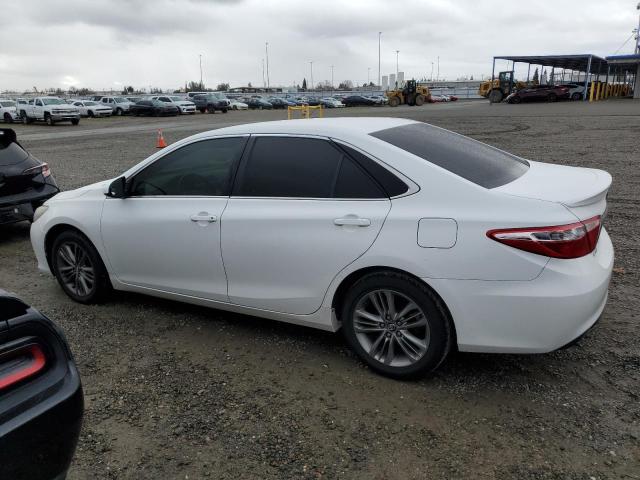 4T1BF1FK0HU749340 - 2017 TOYOTA CAMRY LE WHITE photo 2