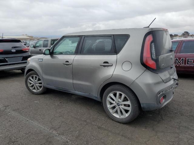 KNDJP3A51J7609795 - 2018 KIA SOUL + GRAY photo 2