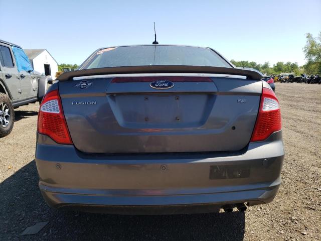 3FAHP0HAXBR120554 - 2011 FORD FUSION SE GRAY photo 6