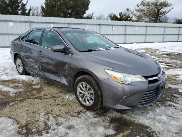 4T4BF1FK6FR509566 - 2015 TOYOTA CAMRY LE GRAY photo 4