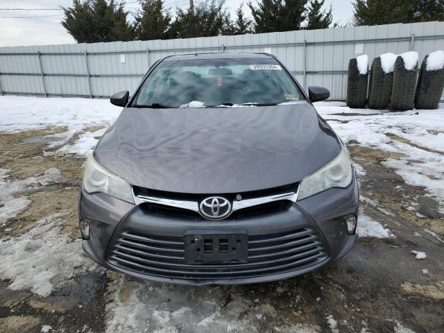 4T4BF1FK6FR509566 - 2015 TOYOTA CAMRY LE GRAY photo 5