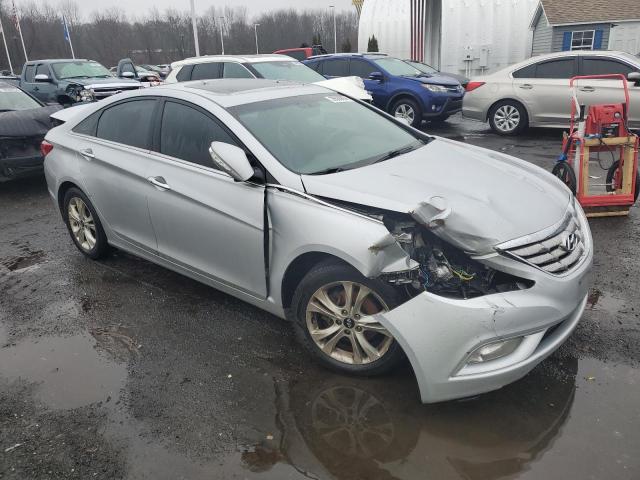 5NPEC4AC7BH251049 - 2011 HYUNDAI SONATA SE SILVER photo 4