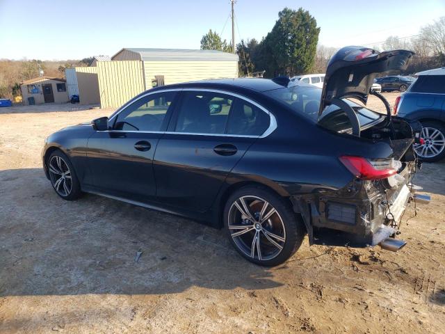 3MW5R7J04L8B25142 - 2020 BMW 330XI Սև լուսանկար 2