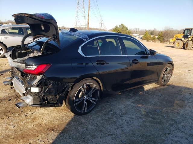 3MW5R7J04L8B25142 - 2020 BMW 330XI Սև լուսանկար 3