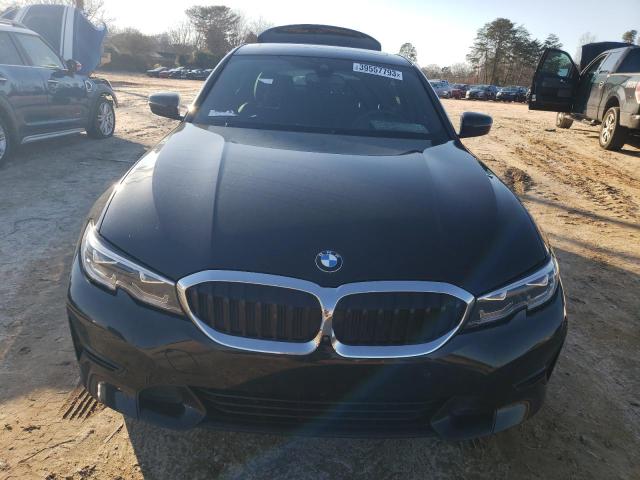 3MW5R7J04L8B25142 - 2020 BMW 330XI Սև լուսանկար 5