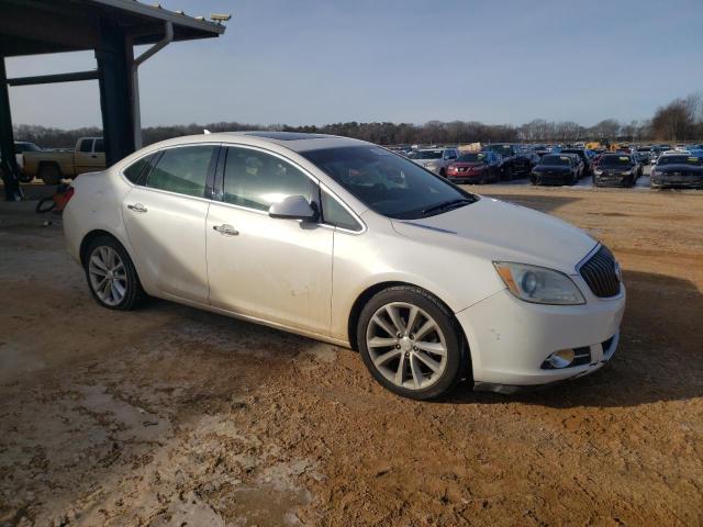 1G4PS5SKXC4121244 - 2012 BUICK VERANO WHITE photo 4