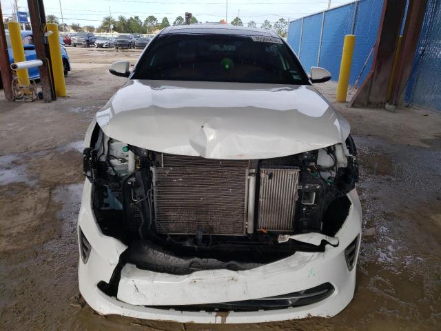 5XXGW4L29HG125431 - 2017 KIA OPTIMA SX WHITE photo 5