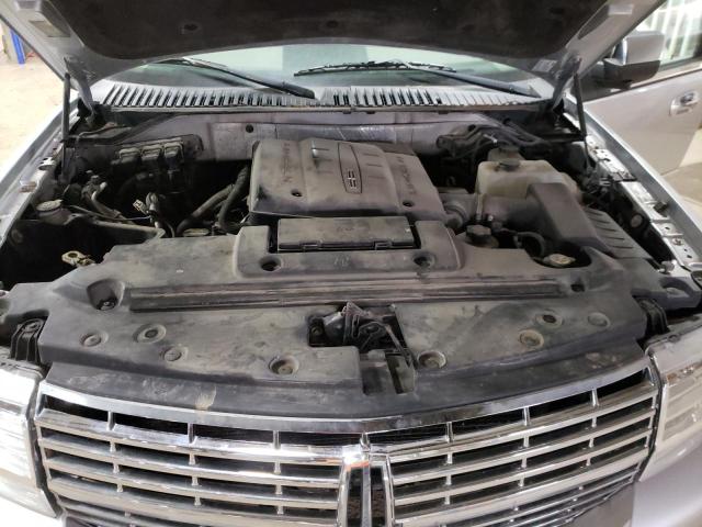 5LMJJ2J56BEJ06443 - 2011 LINCOLN NAVIGATOR 银色 照片 12