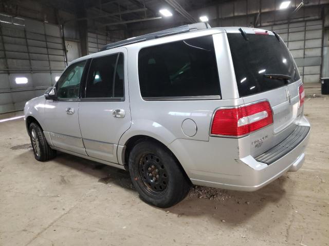 5LMJJ2J56BEJ06443 - 2011 LINCOLN NAVIGATOR 银色 照片 2