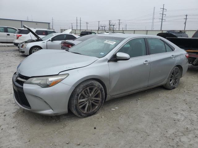 4T1BF1FK1FU067337 - 2015 TOYOTA CAMRY LE SILVER photo 1