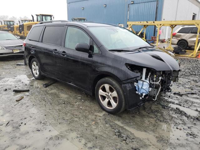 5TDKZ3DC2JS908405 - 2018 TOYOTA SIENNA LE BLACK photo 4