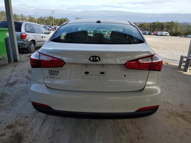 KNAFK4A69F5292089 - 2015 KIA FORTE LX WHITE photo 6