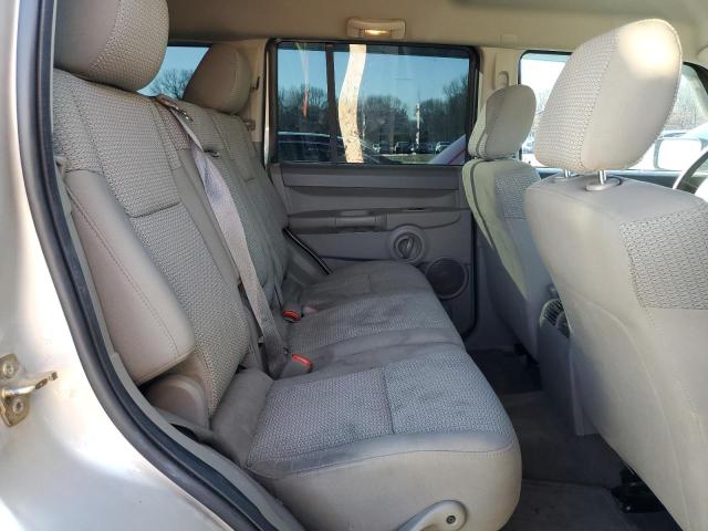 1J8HG48P67C528392 - 2007 JEEP COMMANDER 米色 照片 10