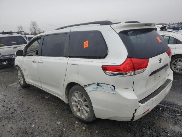 5TDDK3DC1CS031387 - 2012 TOYOTA SIENNA XLE WHITE photo 2