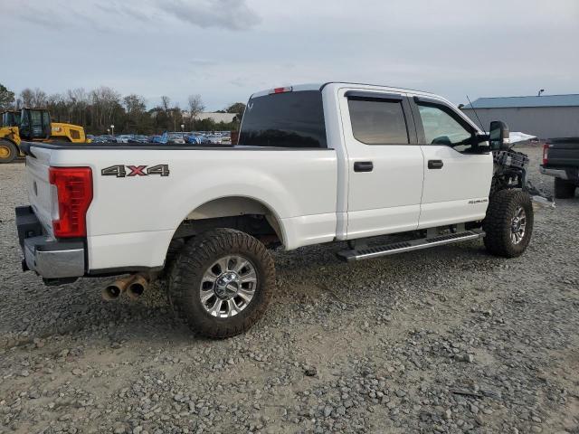 1FT7W2BT5KED12322 - 2019 FORD F250 SUPER DUTY WHITE photo 3