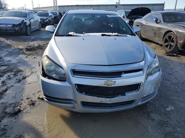 1G1ZC5E08AF184695 - 2010 CHEVROLET MALIBU 1LT ნაცრისფერი ფოტო 5