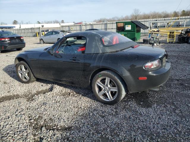 JM1NC25F860112818 - 2006 MAZDA MX-5 MIATA BLACK photo 2