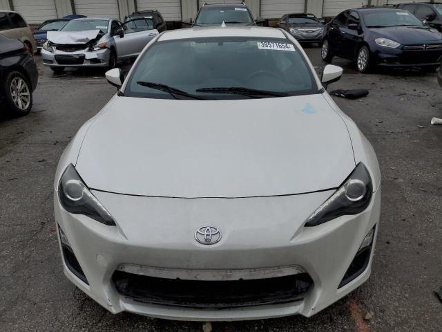 JF1ZNAA18E9703487 - 2014 TOYOTA SCION FR-S WHITE photo 5
