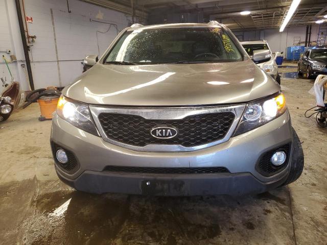 5XYKUCA60CG243811 - 2012 KIA SORENTO EX TAN photo 5