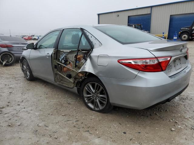 4T1BF1FK2GU223189 - 2016 TOYOTA CAMRY LE SILVER photo 2