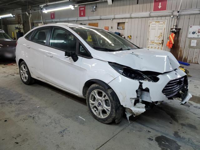 3FADP4BJ8EM110363 - 2014 FORD FIESTA SE WHITE photo 4