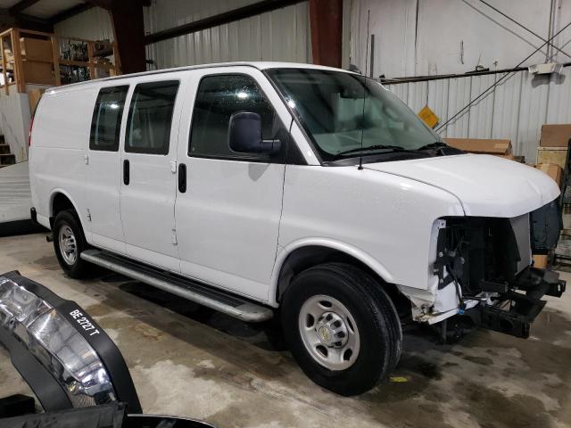 1GCWGAFP6N1211236 - 2022 CHEVROLET EXPRESS G2 WHITE photo 4