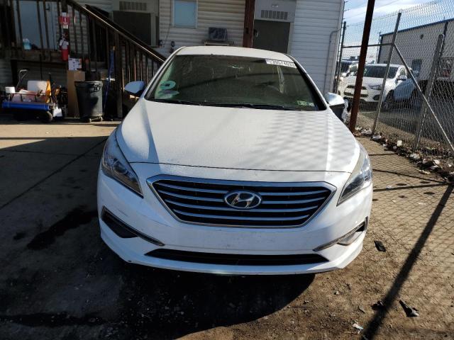 5NPE24AF6FH042808 - 2015 HYUNDAI SONATA SE WHITE photo 5