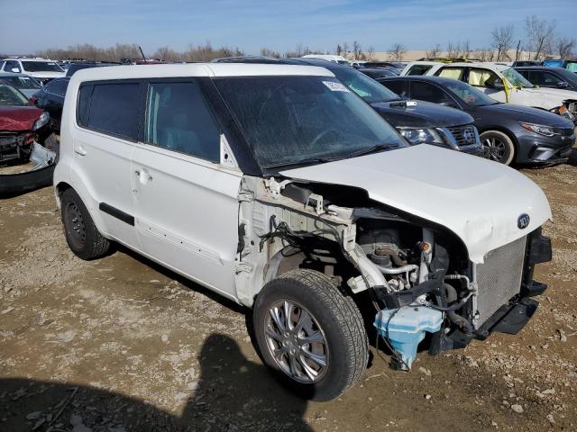 KNDJT2A50D7512680 - 2013 KIA SOUL WHITE photo 4