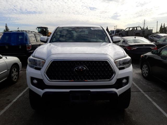 3TMDZ5BN4JM040853 - 2018 TOYOTA TACOMA DOUBLE CAB 白色 照片 5