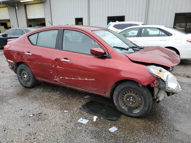 3N1CN7APXJL815381 - 2018 NISSAN VERSA S RED photo 4