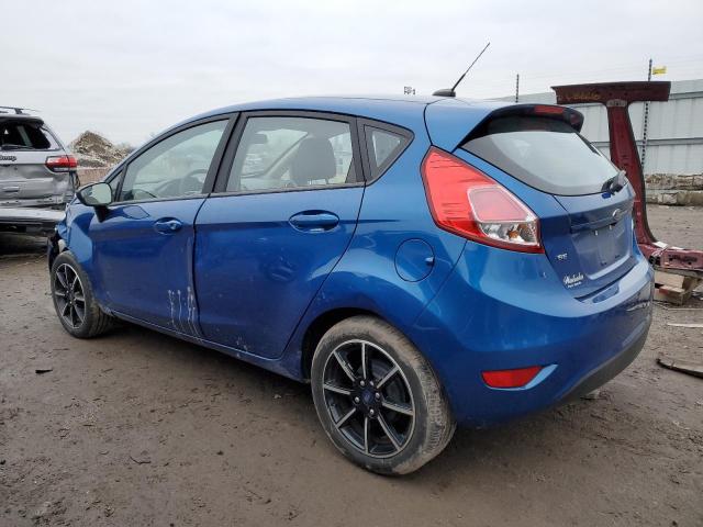 3FADP4EJ6JM116877 - 2018 FORD FIESTA SE BLUE photo 2