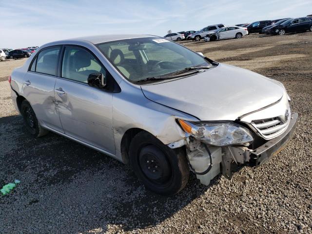 2T1BU4EEXDC088835 - 2013 TOYOTA COROLLA BASE SILVER photo 4