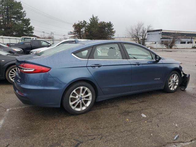 3FA6P0LUXKR208920 - 2019 FORD FUSION SE BLUE photo 3