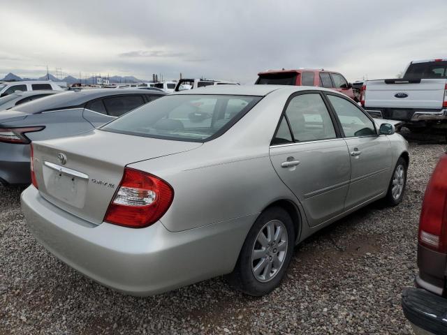 JTDBE32K320076101 - 2002 TOYOTA CAMRY LE SILVER photo 3