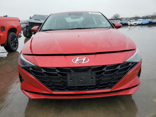 5NPLM4AG8MH052571 - 2021 HYUNDAI ELANTRA SEL RED photo 5