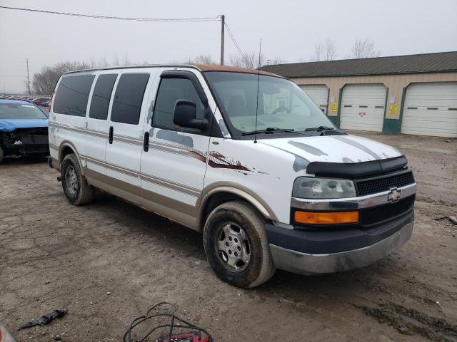 1GNFG15T231223970 - 2003 CHEVROLET EXPRESS G1 WHITE photo 4