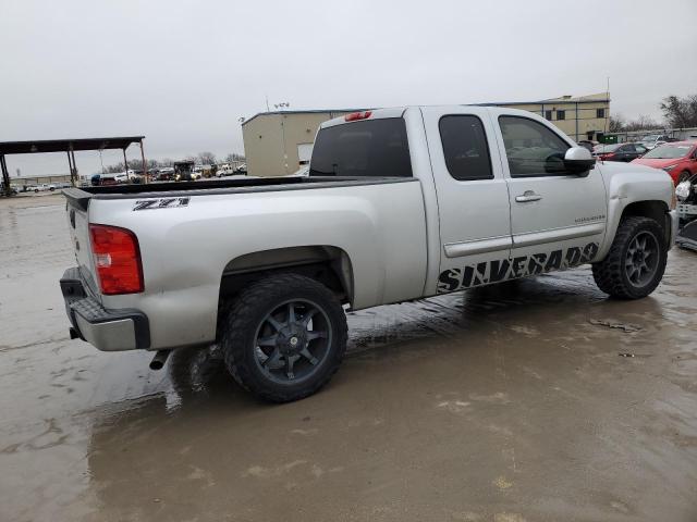 1GCRCSE02CZ240539 - 2012 CHEVROLET SILVERADO C1500 LT SILVER photo 3