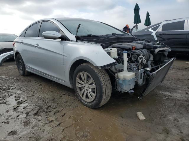 5NPEB4AC9DH568496 - 2013 HYUNDAI SONATA GLS SILVER photo 4