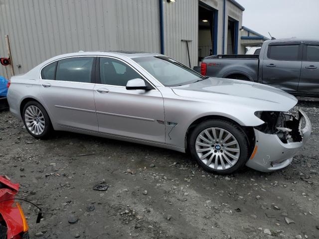 WBAKB83579CY62004 - 2009 BMW 750 LI SILVER photo 4