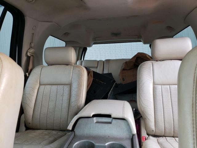 5LMFU28R74LJ09761 - 2004 LINCOLN NAVIGATOR 白色 照片 10