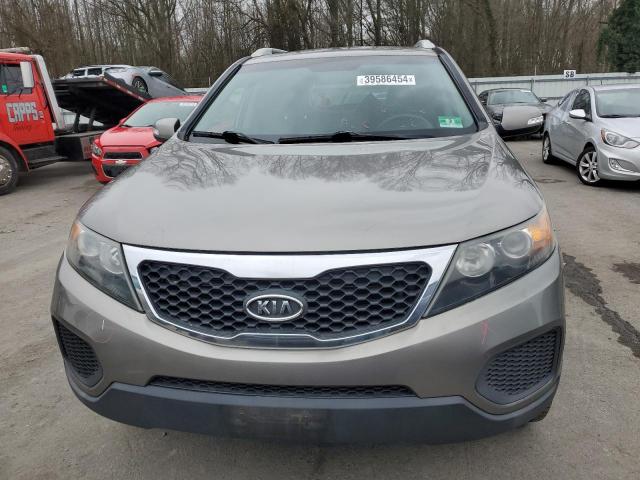 5XYKTDA20BG072188 - 2011 KIA SORENTO BASE GRAY photo 5