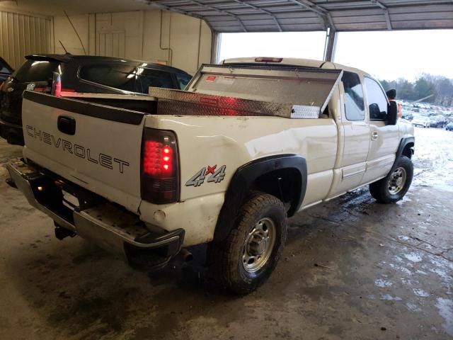 1GCGK29U23Z224798 - 2003 CHEVROLET SILVERADO K2500 WHITE photo 3