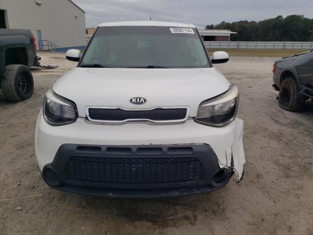 KNDJN2A22G7376685 - 2016 KIA SOUL WHITE photo 5