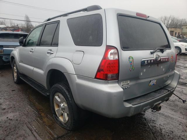 JTEBU14R068069529 - 2006 TOYOTA 4RUNNER SR5 SILVER photo 2